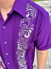 Load image into Gallery viewer, Guayabera Carlo Magno Purple