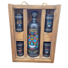 Load image into Gallery viewer, Tequila Sandblast Decanter Sonrisa