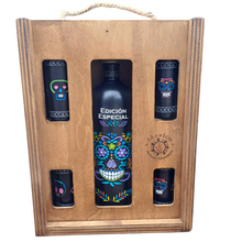 Load image into Gallery viewer, Tequila Sandblast Decanter Sonrisa