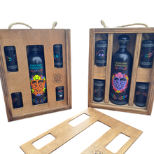 Load image into Gallery viewer, Tequila Sandblast Decanter Corazon